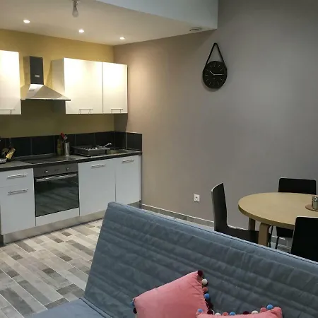 Apartment Appart 4 Personnes A 3 Minutes A Pied De La Cite Medievale Carcassonne