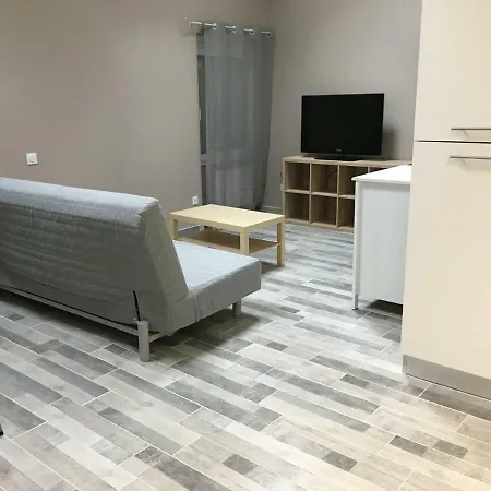Appart 4 Personnes A 3 Minutes A Pied De La Cite Medievale Apartment