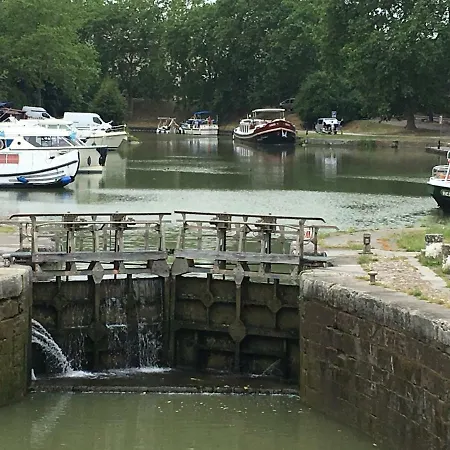 Le 102