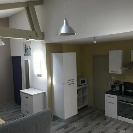 Appart 4 Personnes A 3 Minutes A Pied De La Cite Medievale Apartment